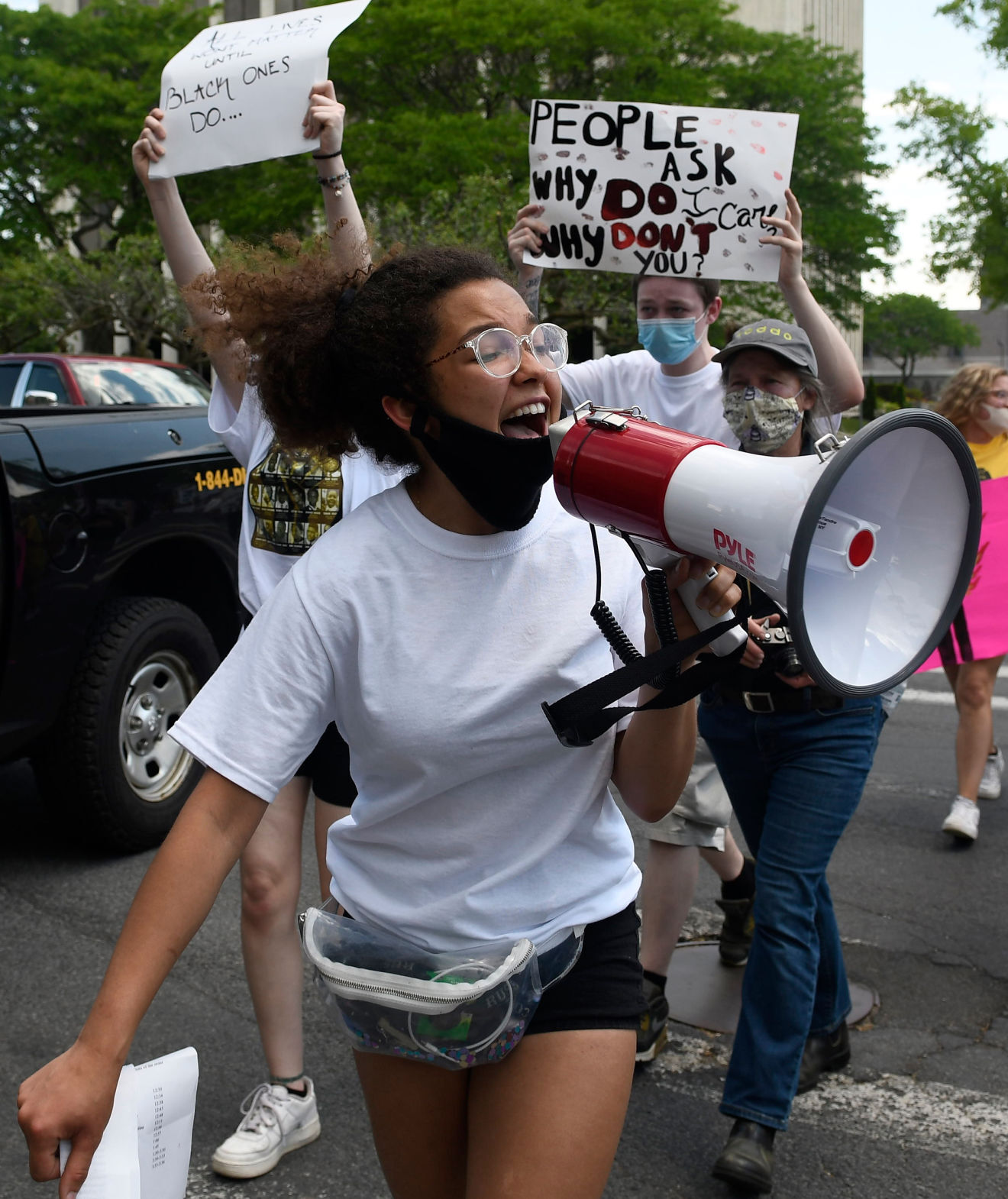 Thousands show up for peaceful rally and march in Glens Falls